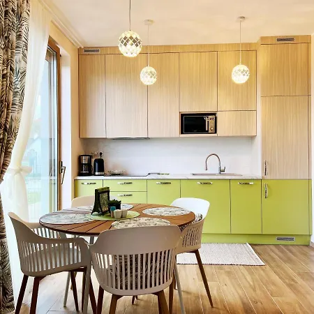 Bursztynowe Tarasy - *